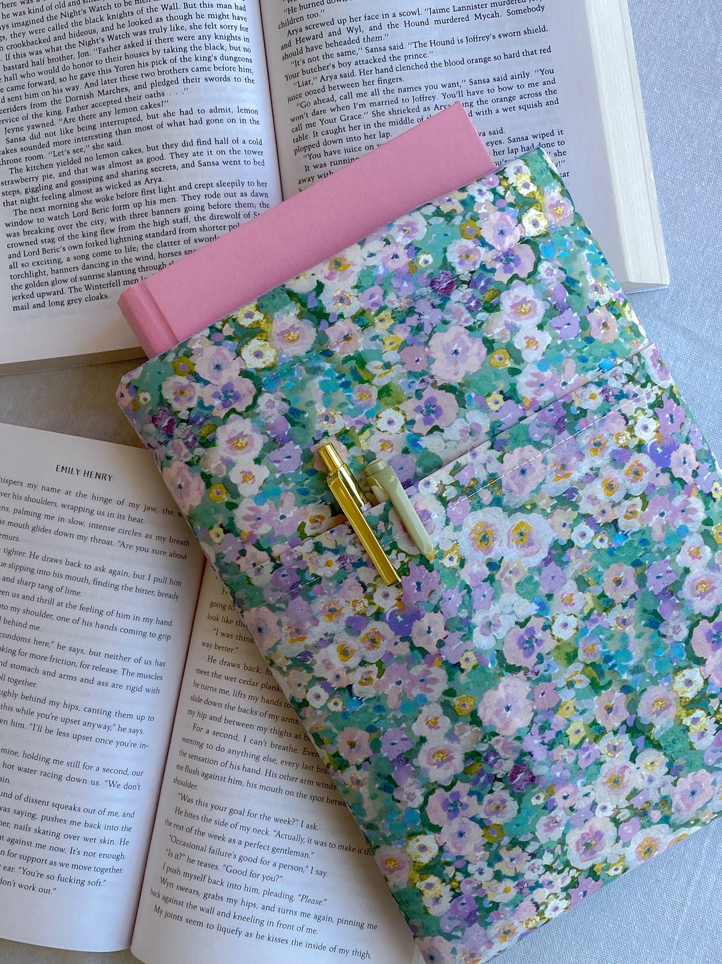 Perfect Bouquet Booksleeve
