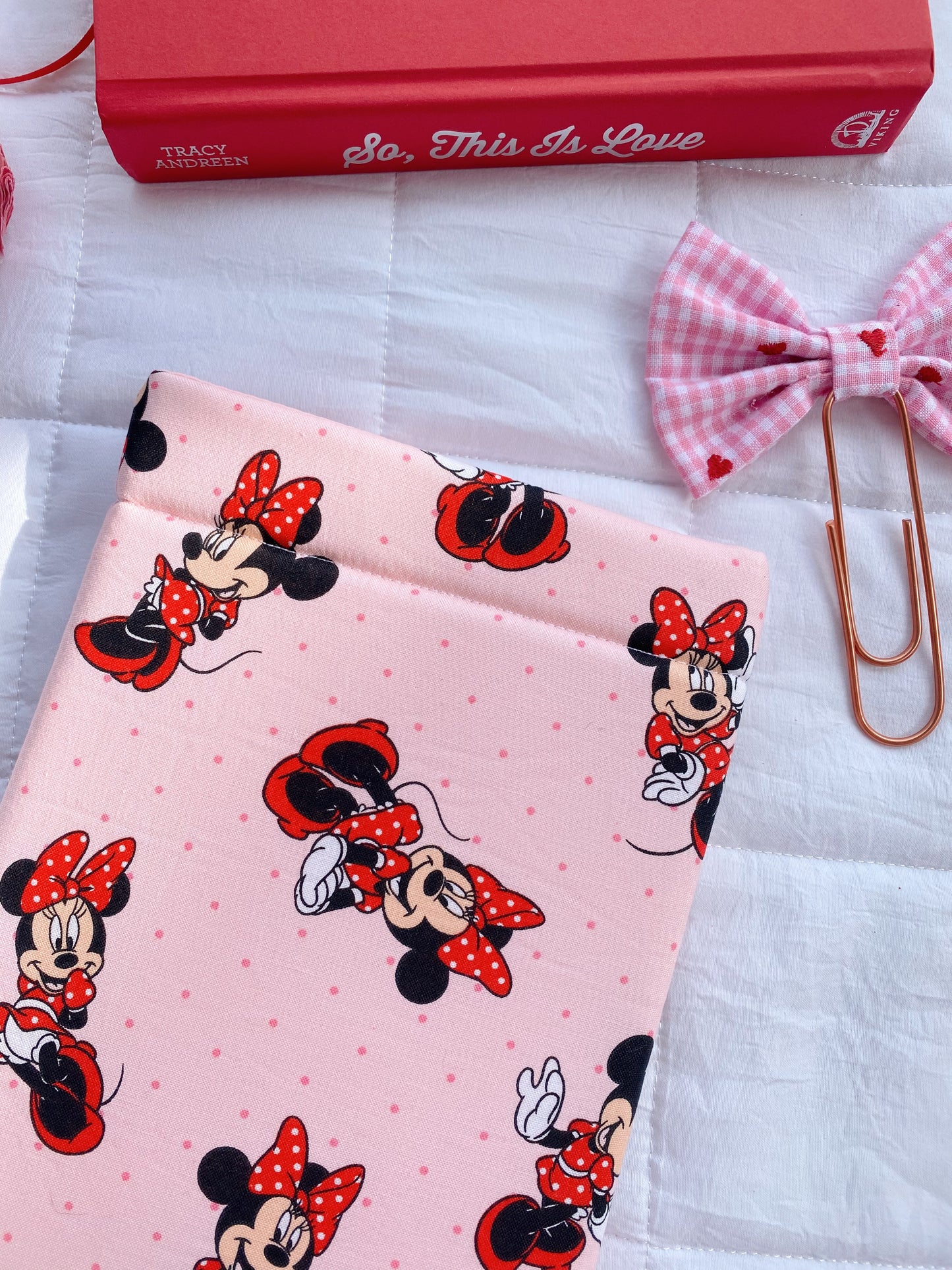 Minnie Booksleeve