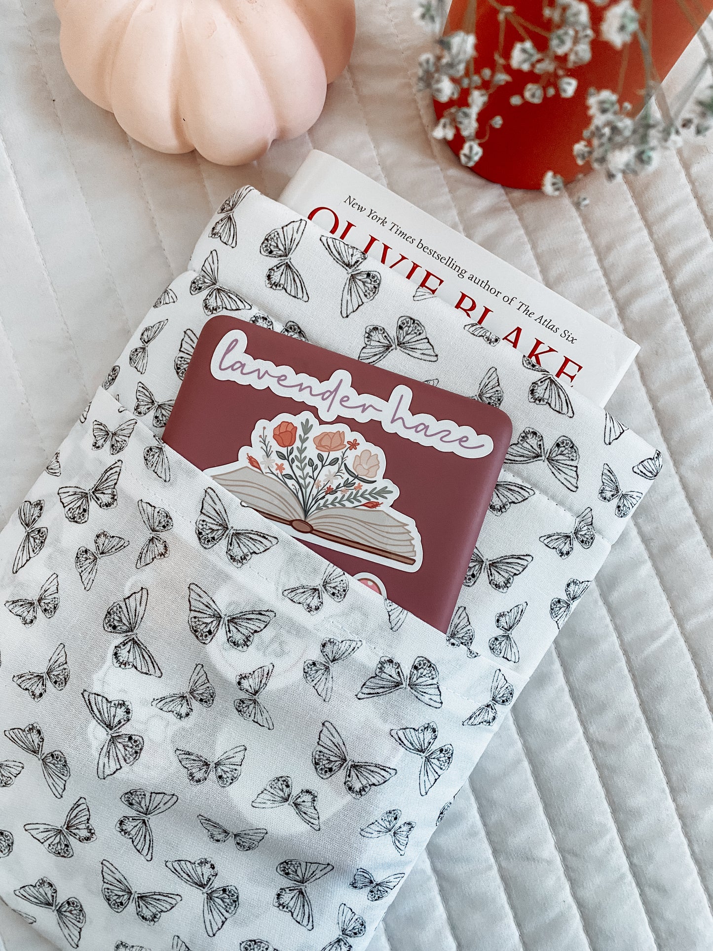 Quinn Booksleeve