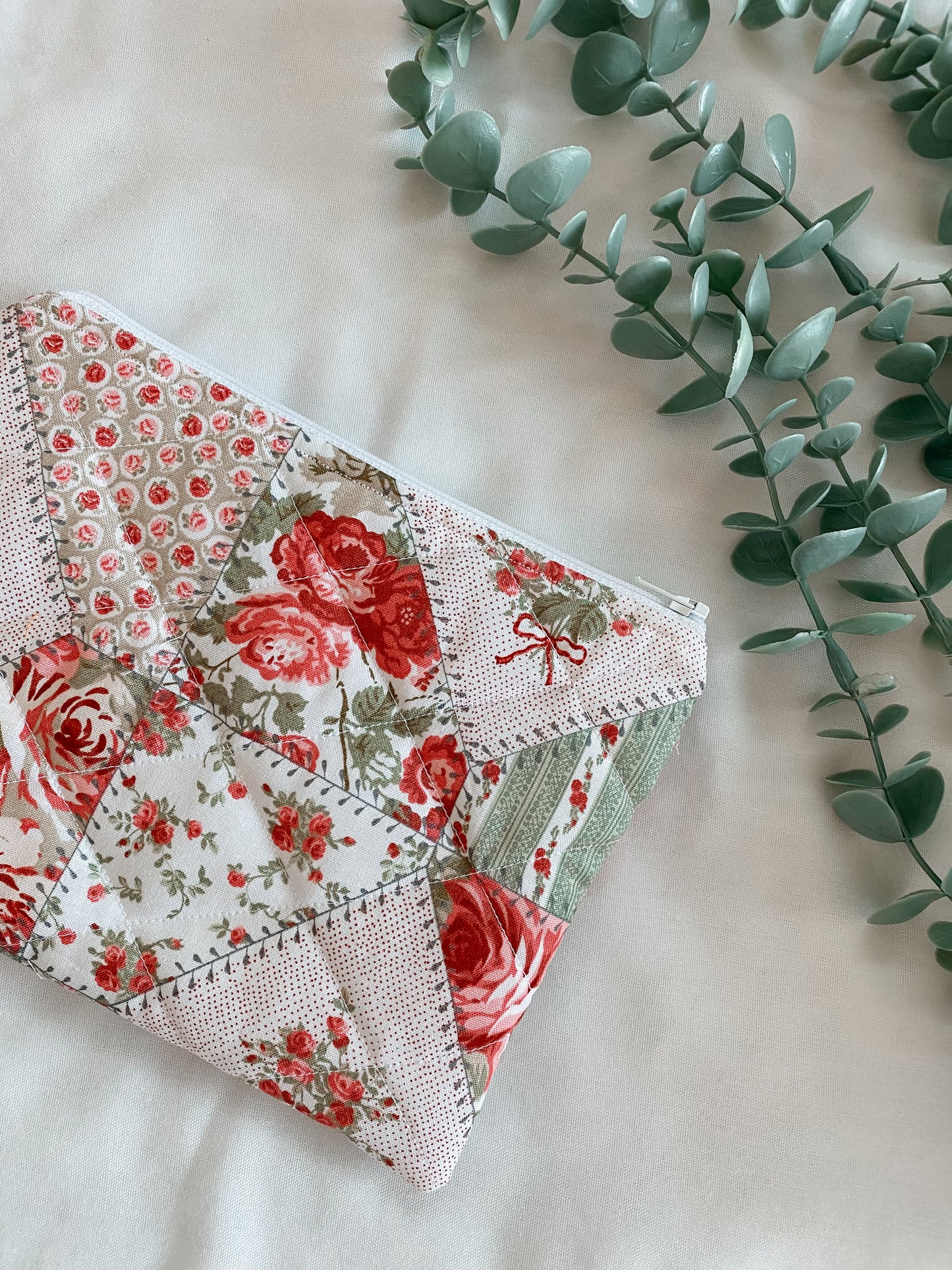 Quilted Zipper Pouch Bag For Books/Laptop/Wallet/Kindle/iPad/Purse