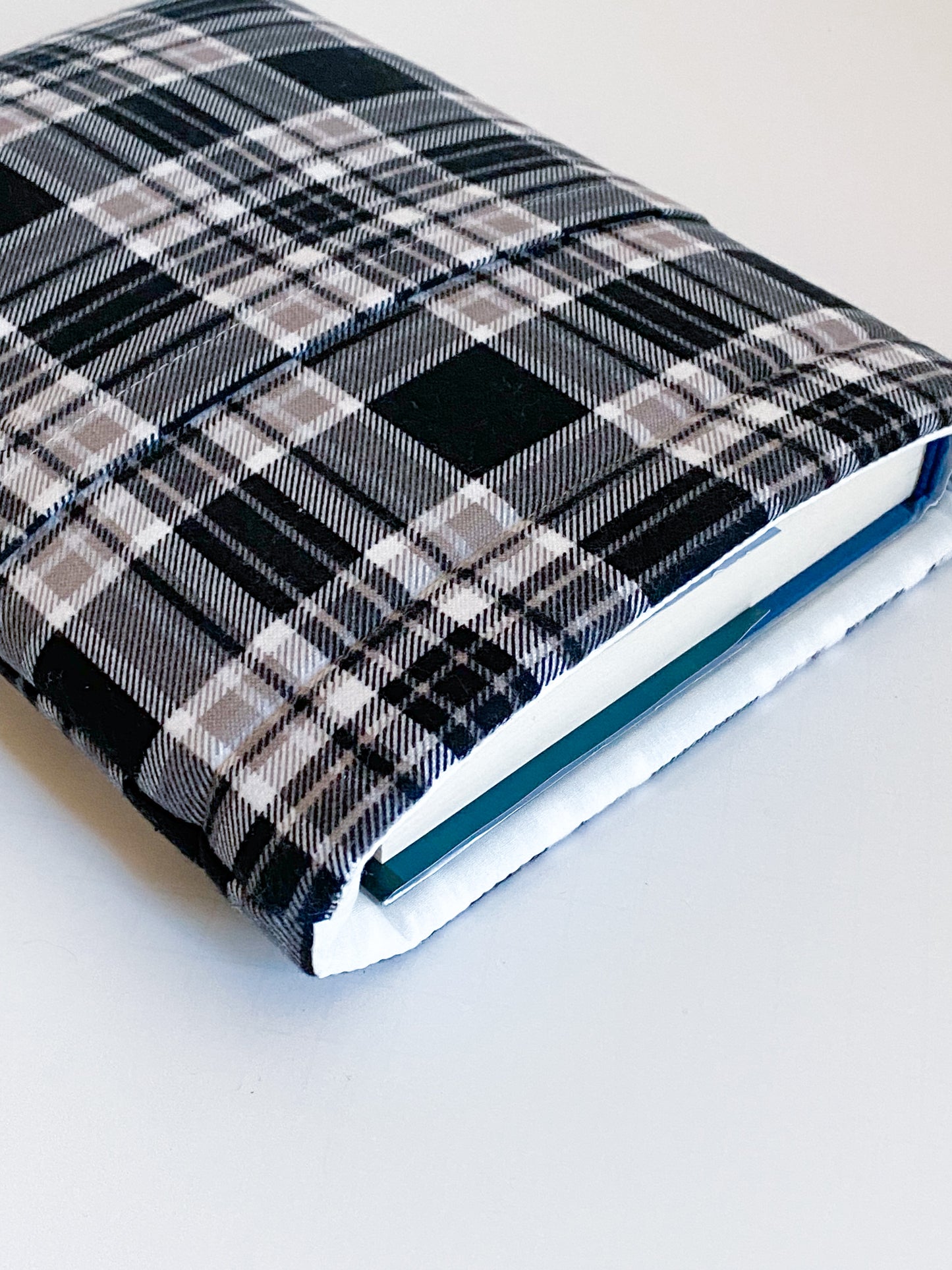 FIRESIDE READING FLANNEL BOOKSLEEVE