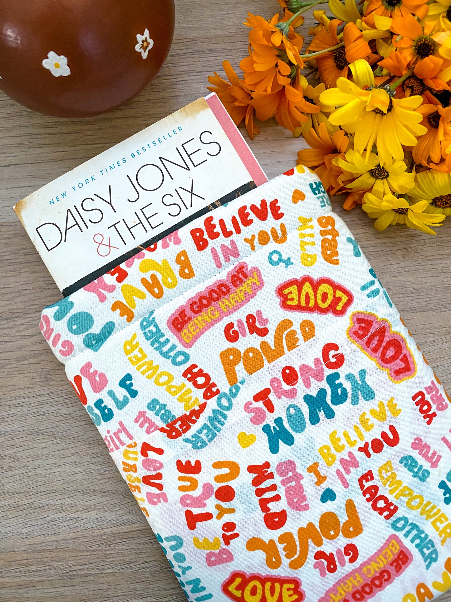 GIRL POWER BOOKSLEEVE