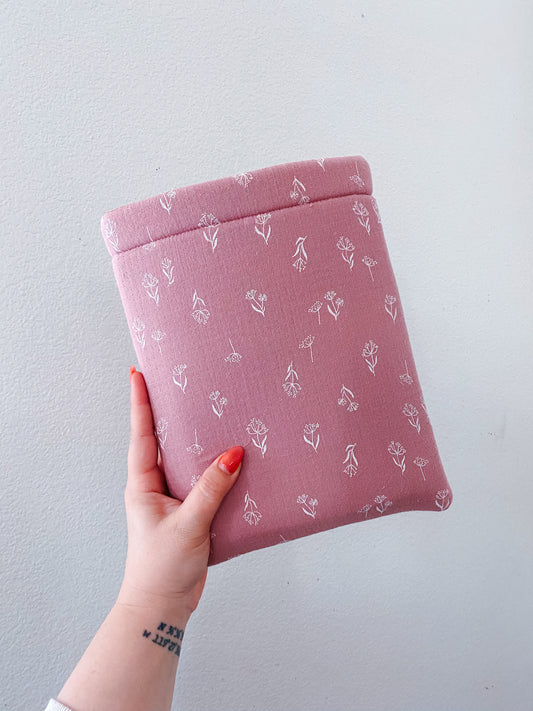 Maeve Booksleeve