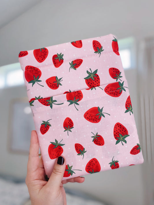 Berry Booksleeve