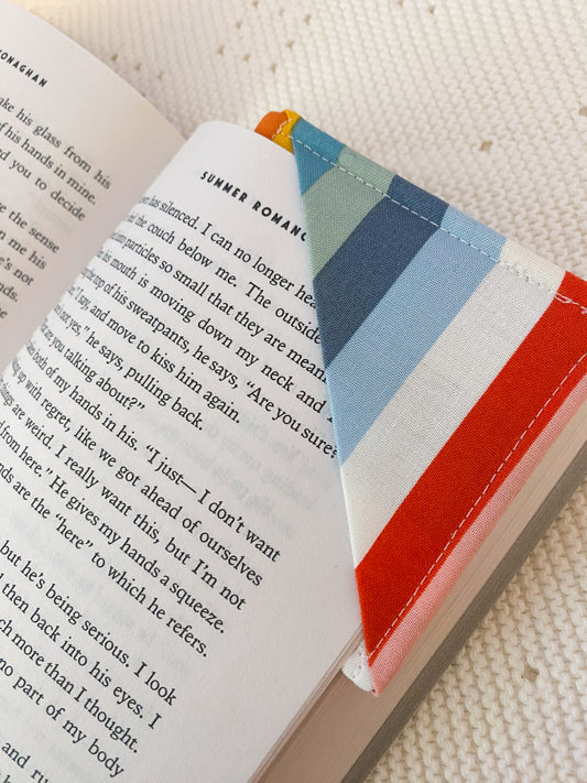 RAINBOW CORNER BOOKMARK