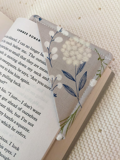 GREY FLORAL CORNER BOOKMARK