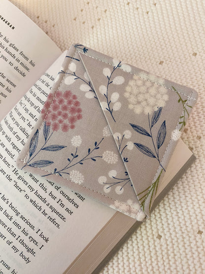 GREY FLORAL CORNER BOOKMARK