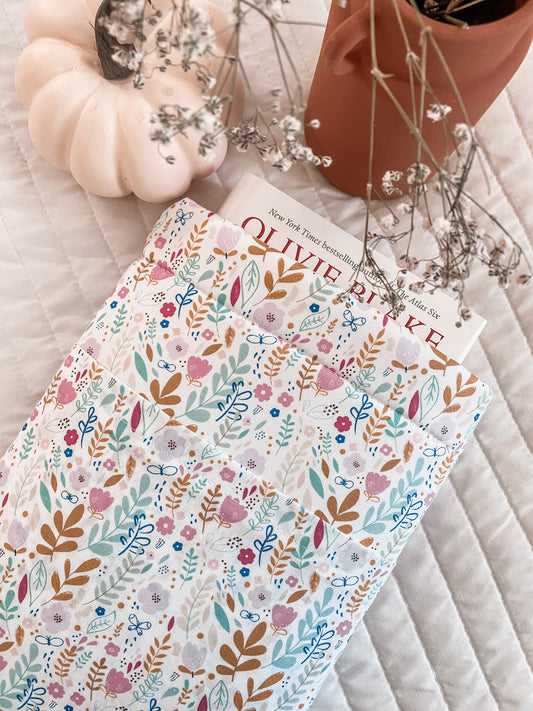 PASTEL WILDFLOWER BOOKSLEEVE