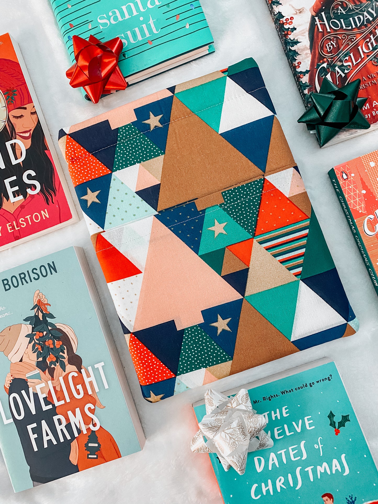 PATCHWORK CHRISTMAS BOOKSLEEVE