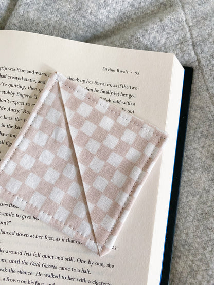 BLANK SPACE CORNER BOOKMARK