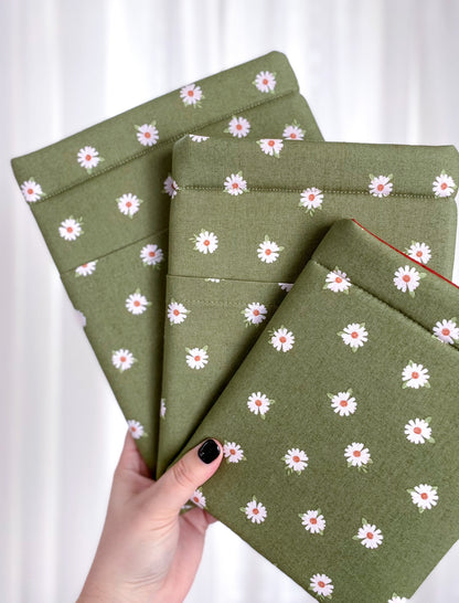 DAISY GREEN BOOKSLEEVE