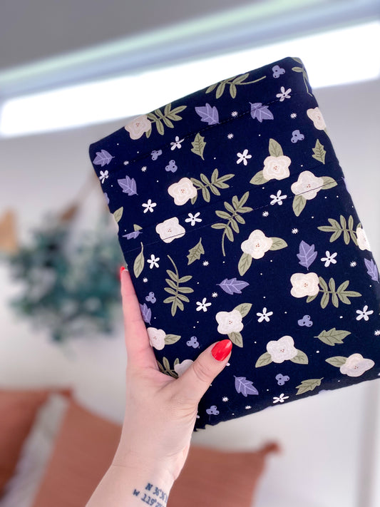 CLASSIC FLORAL BOOKSLEEVE