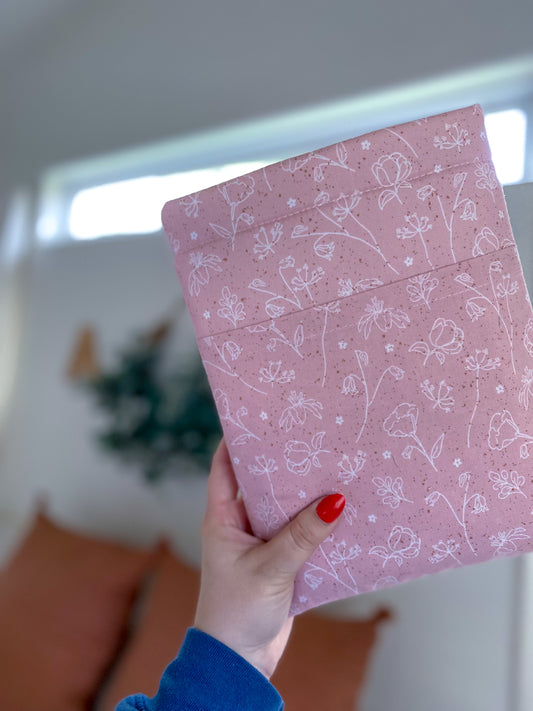 LOVELY PINK FLORAL BOOKSLEEVE