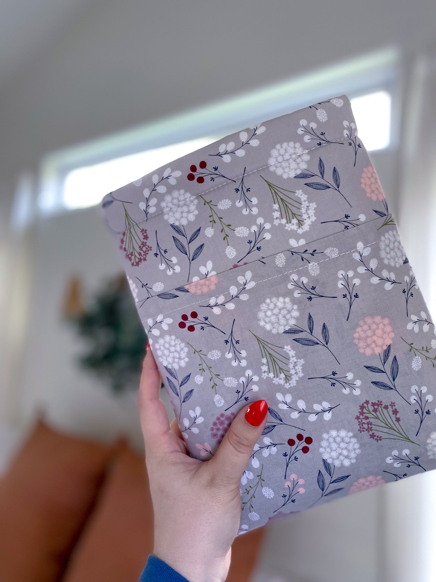 Willow Booksleeve