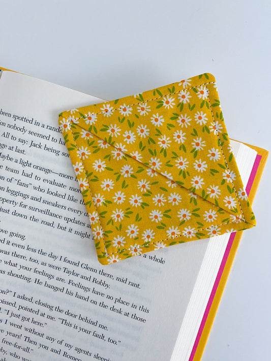 YELLOW SPRING DITSY CORNER BOOKMARK
