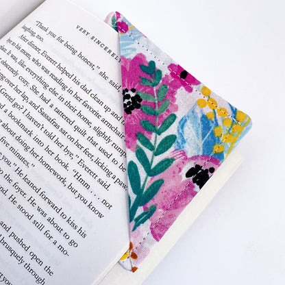 BRIGHT FLORAL CORNER BOOKMARK