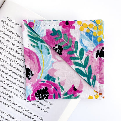 BRIGHT FLORAL CORNER BOOKMARK