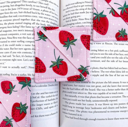 LOVEBERRY CORNER BOOKMARK